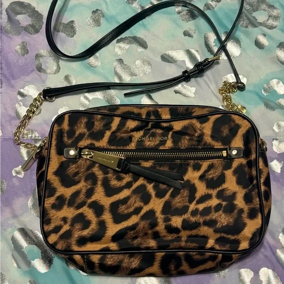 Michael Kors Leopard Print Crossbody in Brown and Black with Gold Hardware - Picture 1 of 4